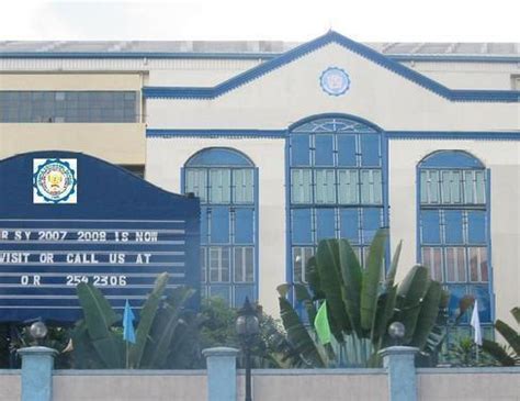 Manila Cathedral School .